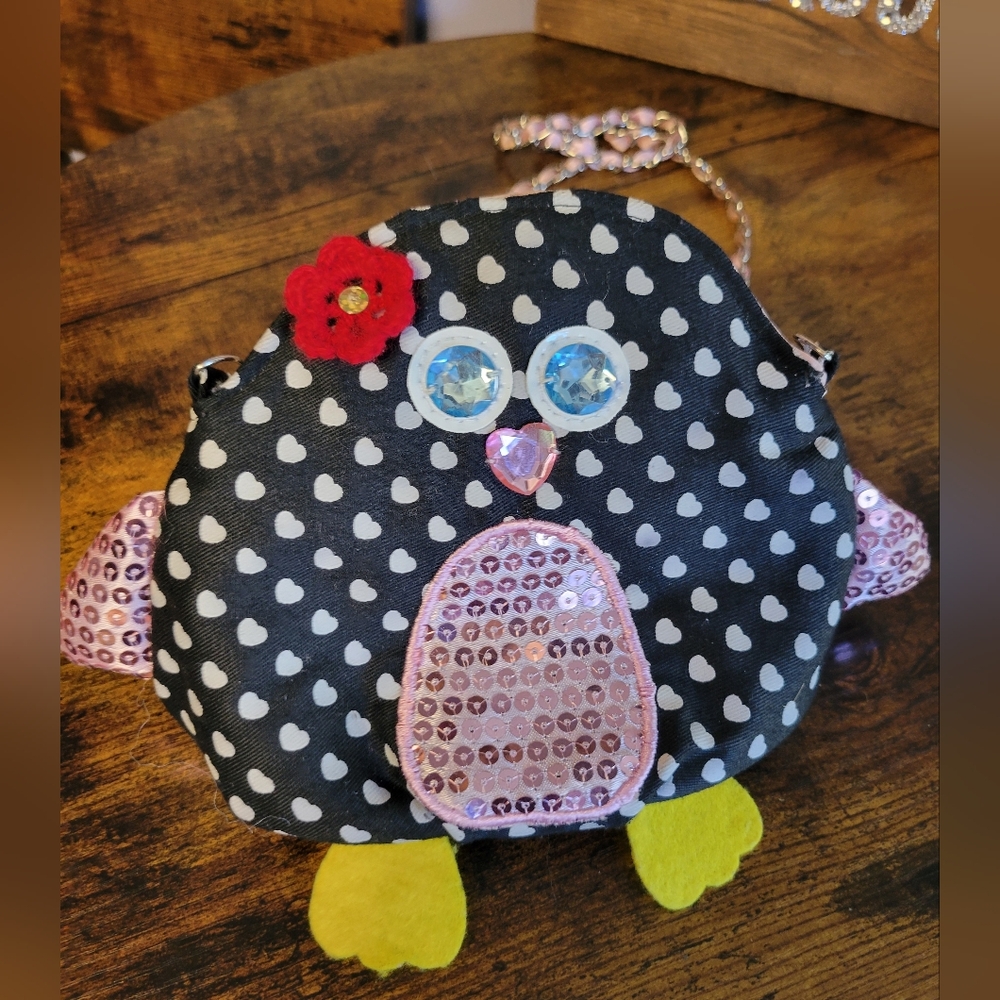 Owl-Shaped Crossbody Bag